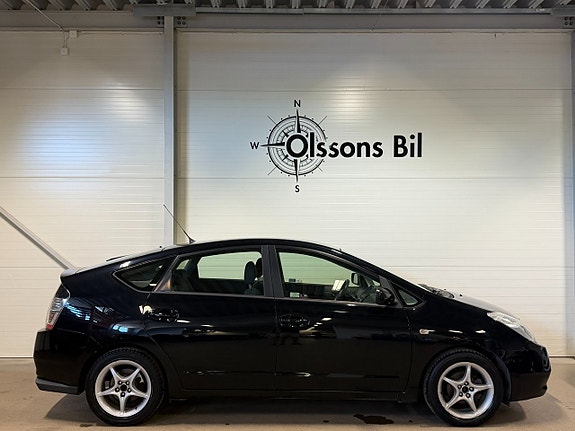 Toyota Prius 7 of 20