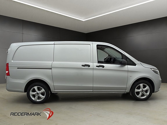 Mercedes-Benz Vito 108 2 of 5