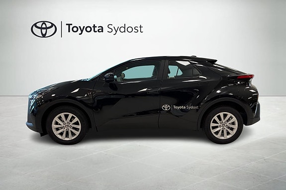 Toyota C-HR 3 of 5