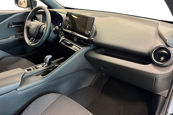 Toyota C-HR 6 of 18