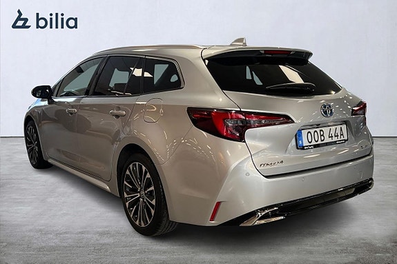 Toyota Corolla 2 of 21