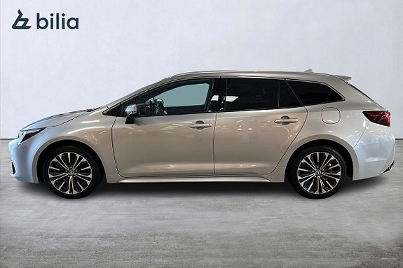 Toyota Corolla 3 of 21