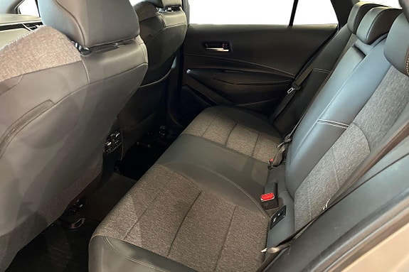 Toyota Corolla 13 of 21