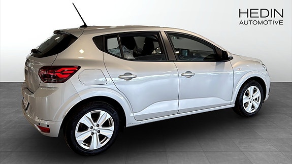 Dacia Sandero 2 of 5