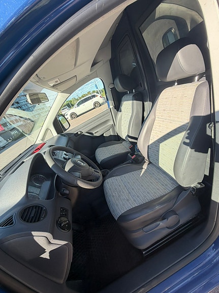 Volkswagen Caddy 4 of 5