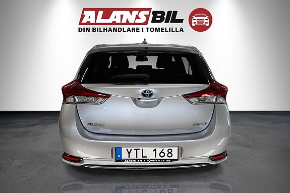 Toyota Auris 4 of 5