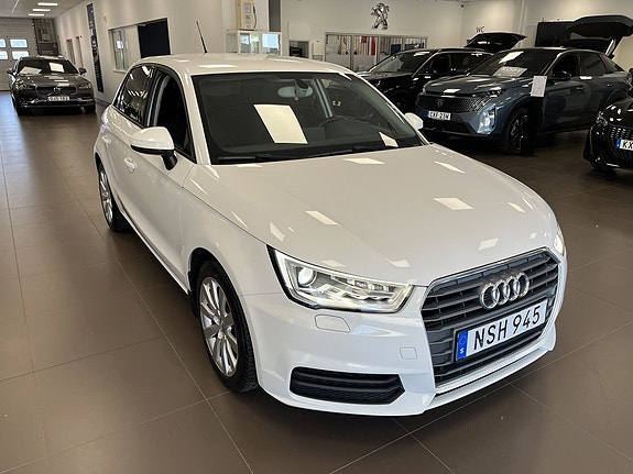 Audi A1 4 of 5