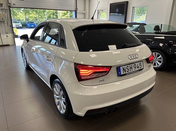Audi A1 2 of 5