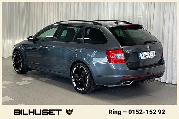 Skoda Octavia 2 of 5