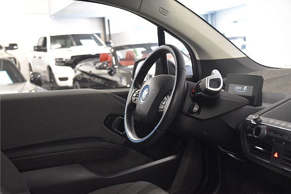 BMW i3s 9 of 17