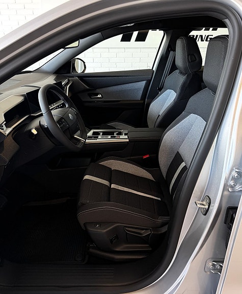 Opel Grandland 12 of 14