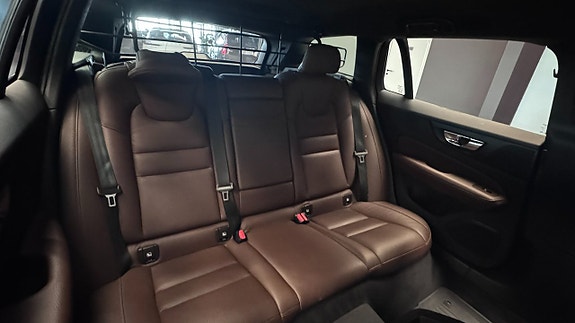 Volvo V60 Cross Country 10 of 20