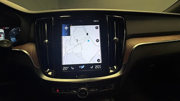 Volvo V60 Cross Country 13 of 20