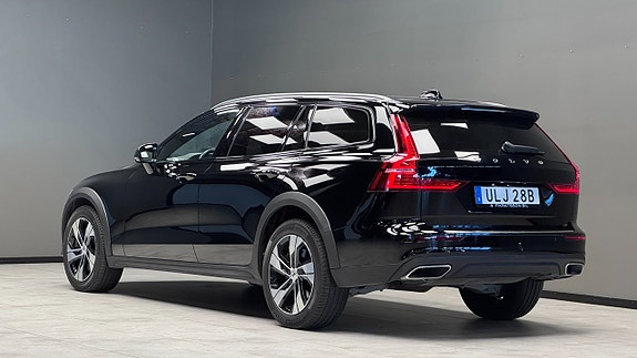 Volvo V60 Cross Country 15 of 20