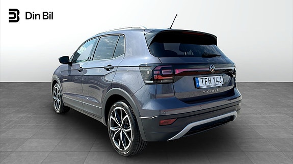 Volkswagen T-Cross 3 of 5