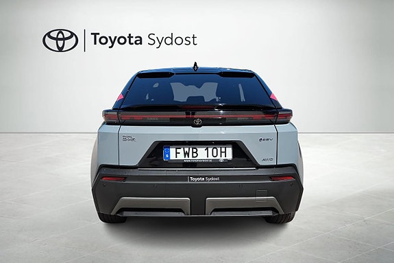 Toyota C-HR 5 of 5