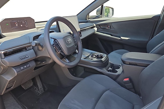 Toyota C-HR 12 of 21