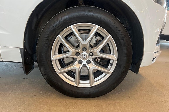 Volvo XC60 4 of 21