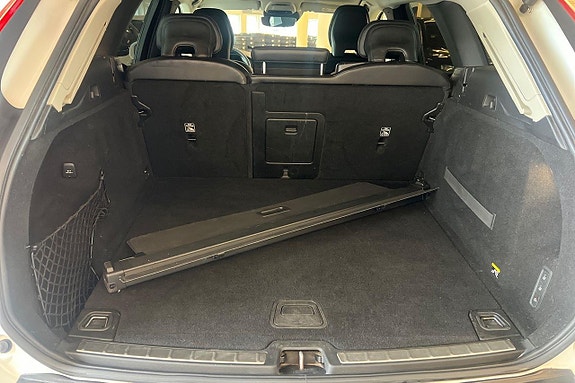 Volvo XC60 19 of 21