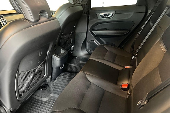 Volvo XC60 17 of 21