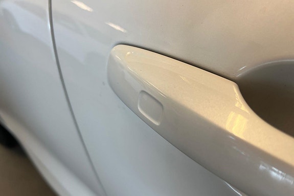 Volvo XC60 16 of 21