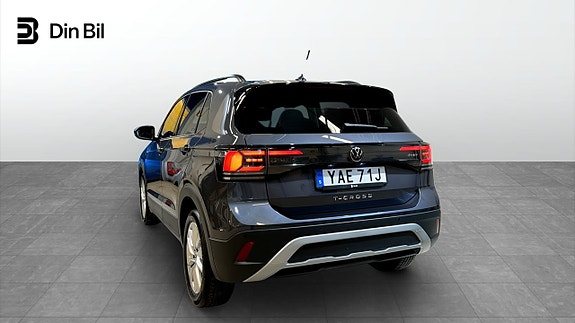 Volkswagen T-Cross 3 of 5
