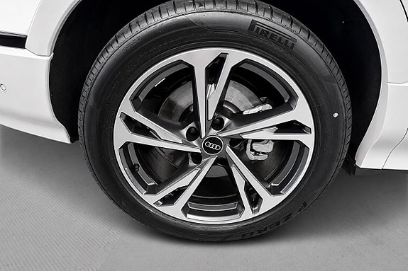 Audi Q6 e-tron 5 of 5