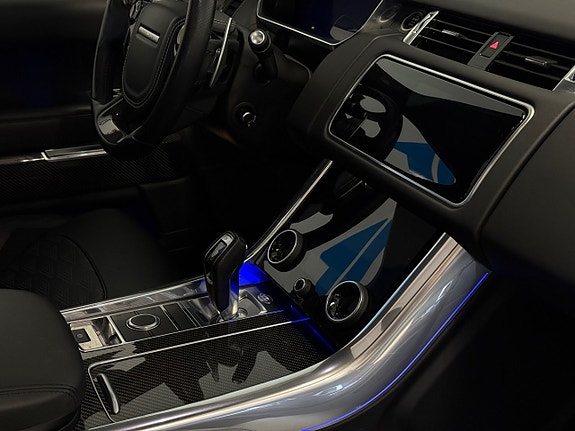 Land Rover Range Rover Sport 22 of 30