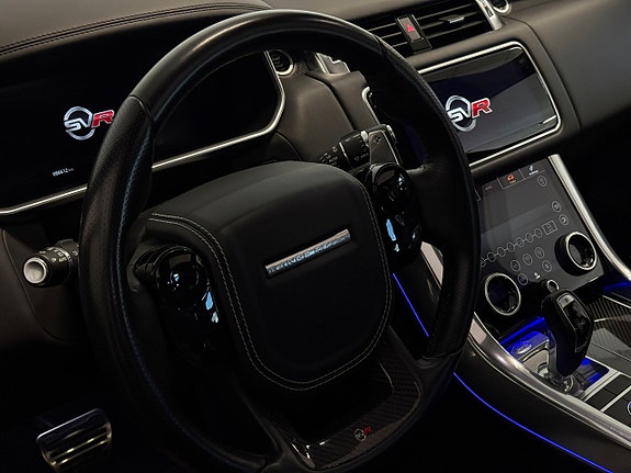 Land Rover Range Rover Sport 23 of 30