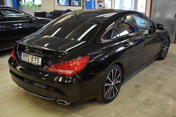 Mercedes-Benz CLA180 5 of 13