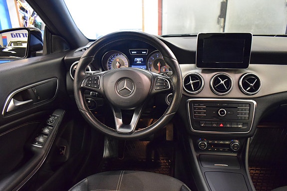 Mercedes-Benz CLA180 6 of 13