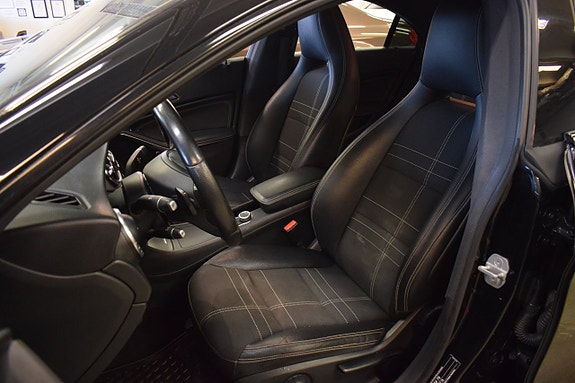 Mercedes-Benz CLA180 8 of 13