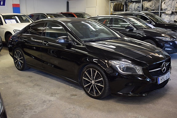 Mercedes-Benz CLA180 2 of 13