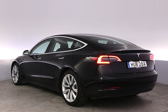Tesla Model 3 4 of 5