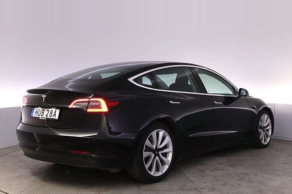 Tesla Model 3 5 of 5
