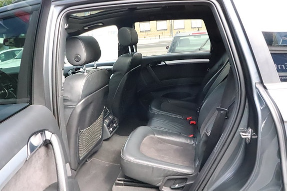 Audi Q7 14 of 18