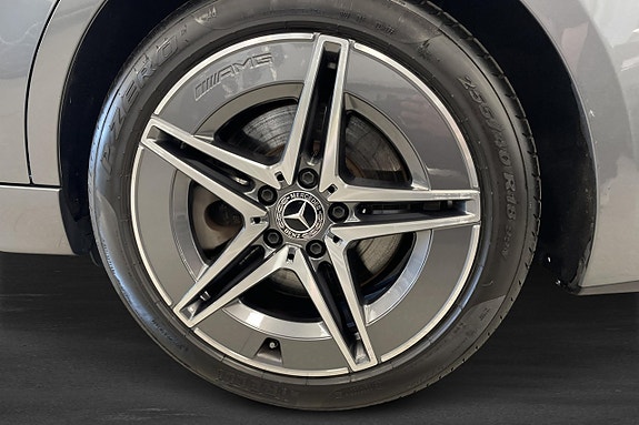 Mercedes-Benz C300 e 5 of 5