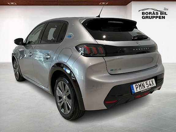 Peugeot e-208 2 of 5