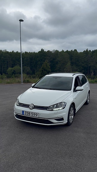 Volkswagen Golf VII 2 of 5