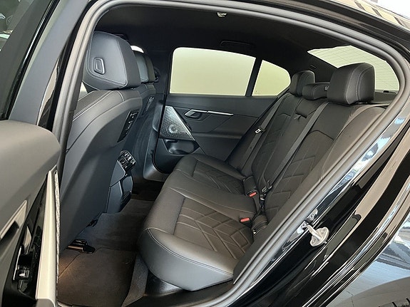 BMW 530e 5 of 5