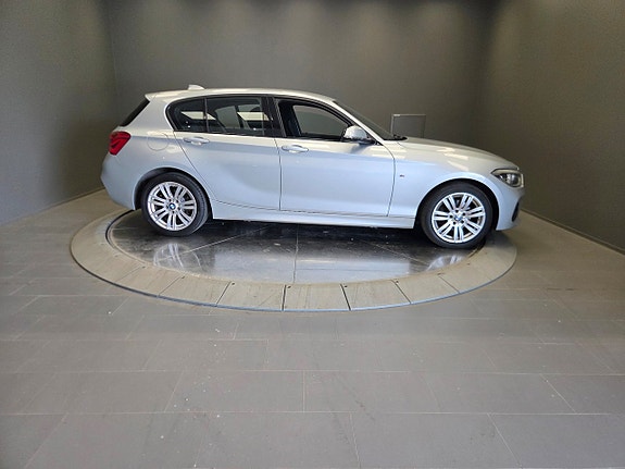 BMW 118d 6 of 15