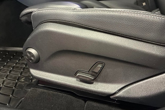 Mercedes-Benz GLC300 de 15 of 30