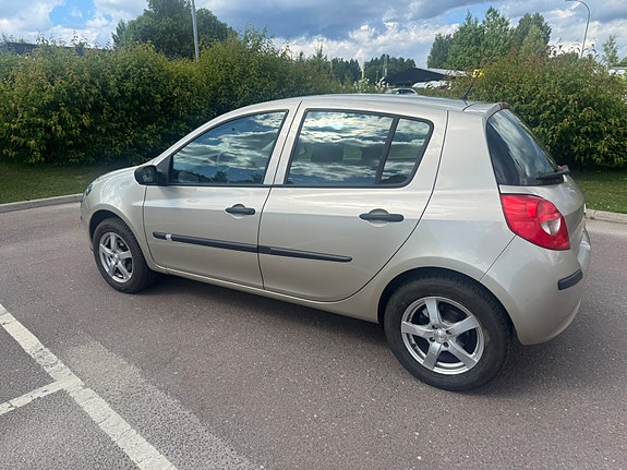 Renault Clio 3 of 5