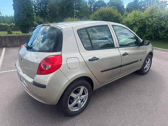 Renault Clio 4 of 5