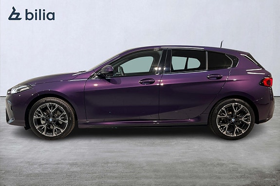 BMW 120 3 of 5