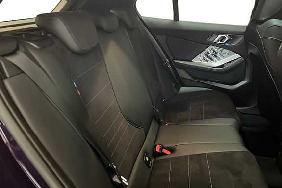 BMW 120 9 of 23