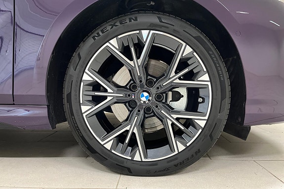 BMW 120 17 of 23