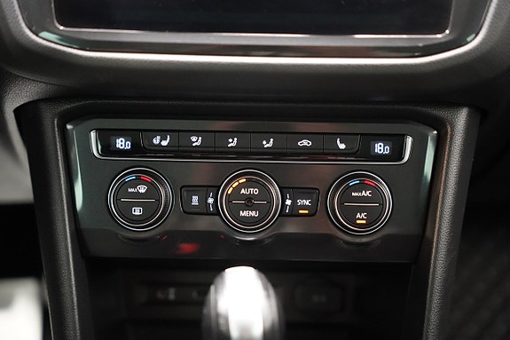 Volkswagen Tiguan 14 of 24