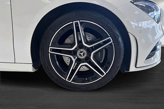 Mercedes-Benz CLA200 5 of 5