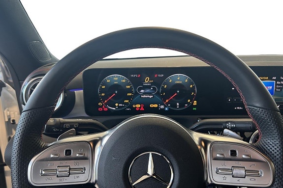 Mercedes-Benz CLA200 6 of 15